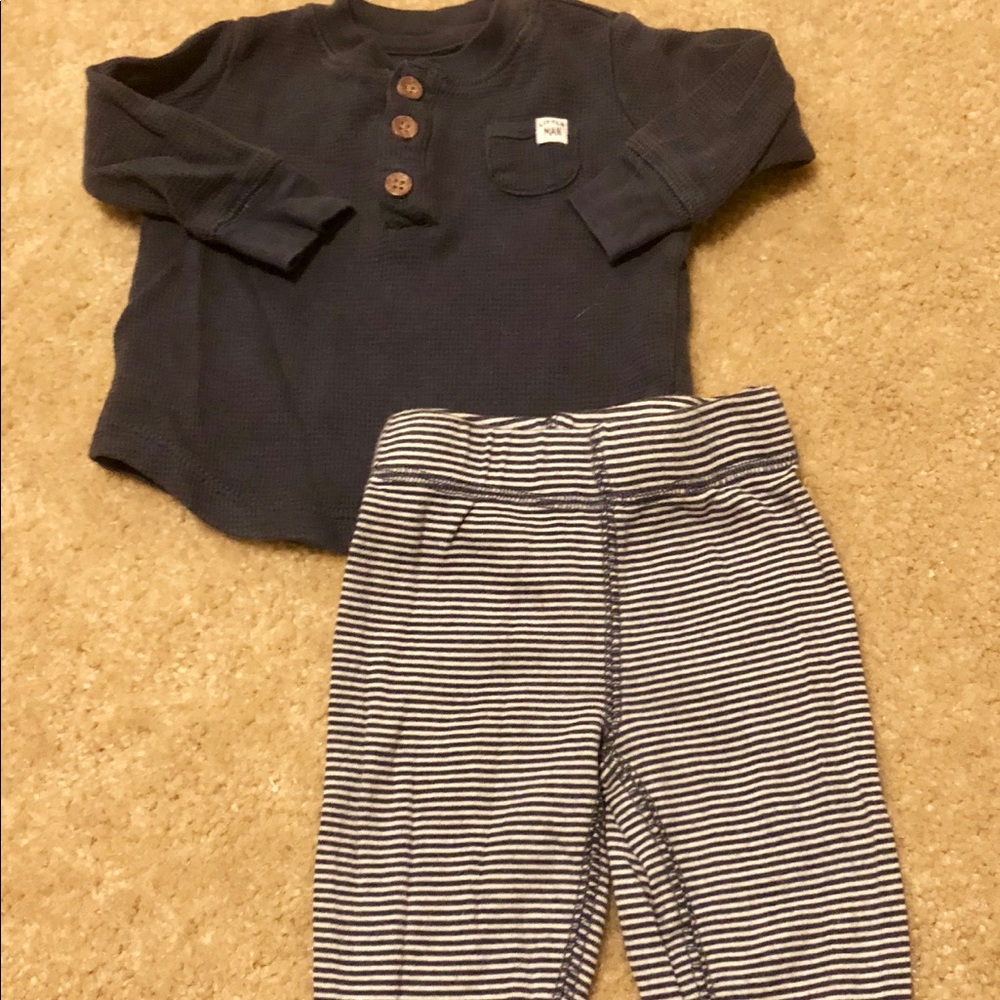 🚨2 for $12🚨3-6 month carters “little man” outfit
